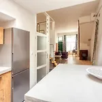 Voldersgracht Canal Apartment